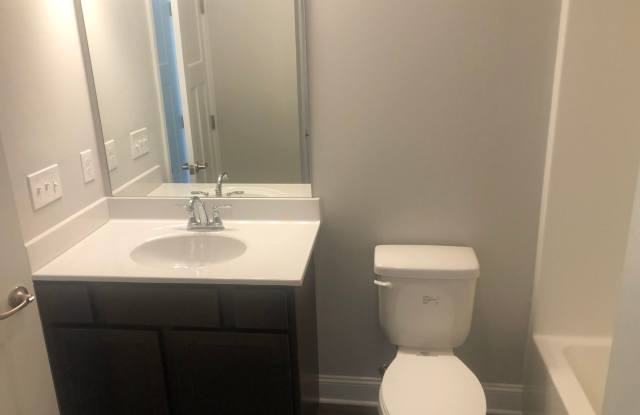 Newer construction 2 Bedroom 2 Bath home ready for you in Powell! photos photos