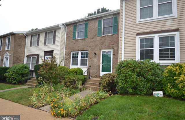 7985 TYSON OAKS Circle Gallery 1