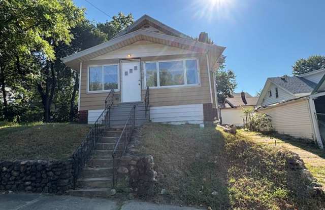 409 Pioneer St photos photos