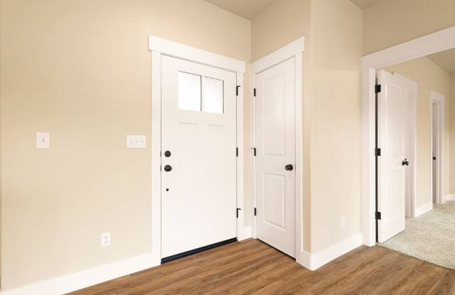Welcome to your new 1 bedroom home nestled in the serene beauty of Paradise, CA! Gallery 3