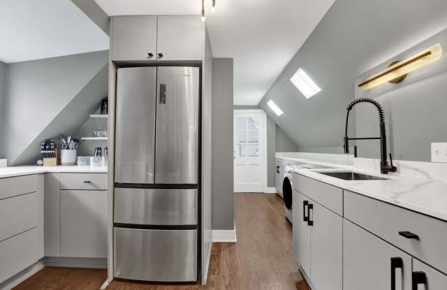 1625 West Hollywood Avenue photos photos