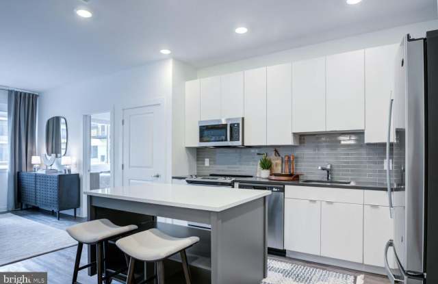 503-29 N COLUMBUS Boulevard Gallery 3