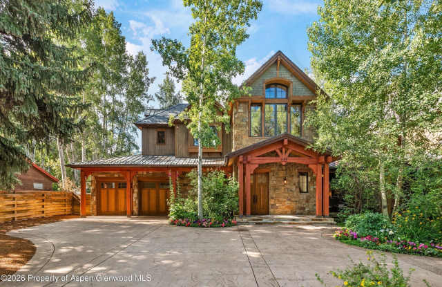 1395 Snowbunny Lane Gallery 3