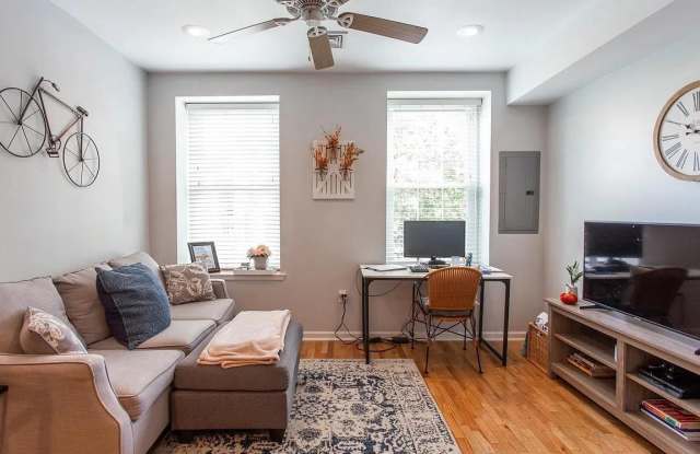 216-18 MARKET Street unit: 3 photos photos