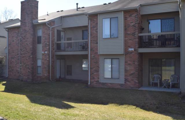 COMING SOON! GREAT ENTRY LEVEL CONDO IN FARMINGTON HILLS! - 20885 Indian Creek Drive, Farmington Hills, MI 48335