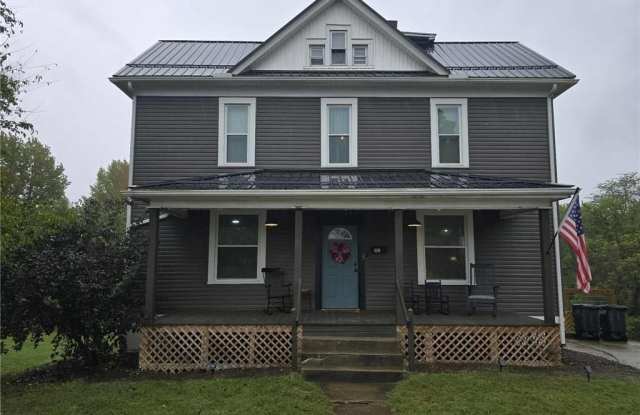 202 Meek Avenue - 202 Meek Avenue, Byesville, OH 43723 202 Meek Avenue - 202 Meek Avenue, Byesville, OH 43723
