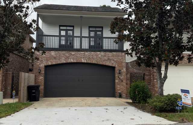 Beautiful Townhome 4218 Bluebonnet Rd. Available 11/1 photos photos
