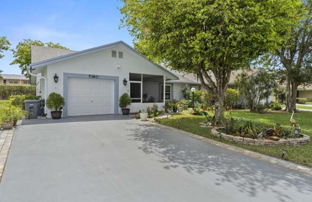 5360 Crystal Anne Drive photos photos