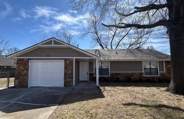 1103 W 20th St - 1103 West 20th Street, Claremore, OK 74017