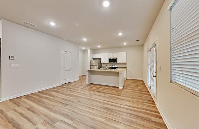 158 Fresh Laurel Lane Gallery 3