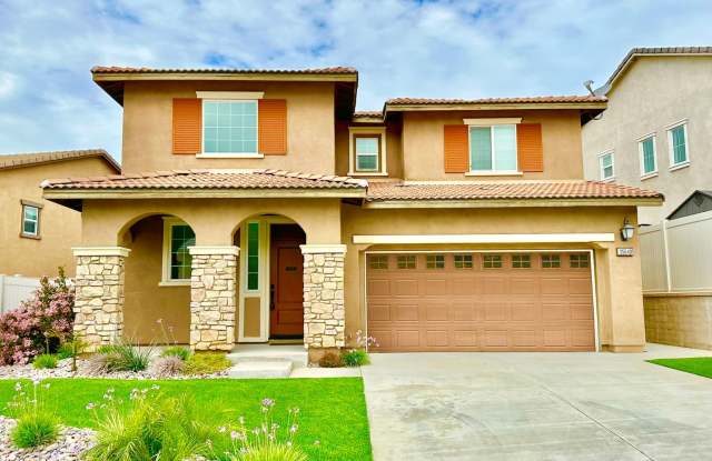 Lovely Two Story Home in the Newer Community of Horse Creek Ridge in Fallbrook! - 35640 Garrano Lane, San Diego County, CA 92028