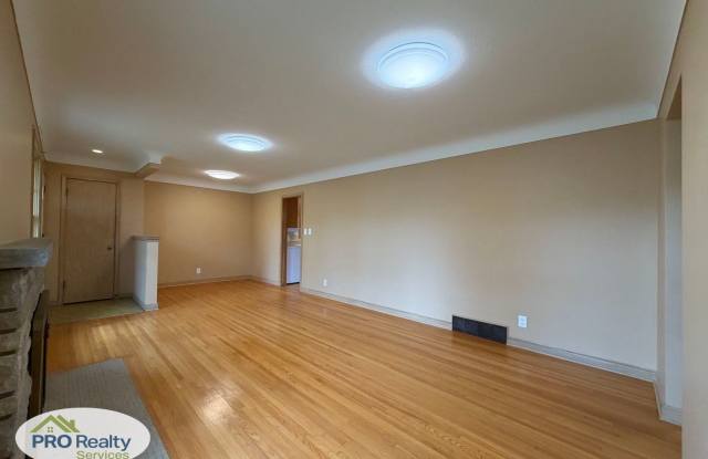 Remodeled 3 Bedroom House in Edina Gallery 4
