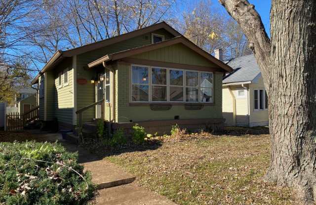 Charming Bungalow in South Broadripple photos photos