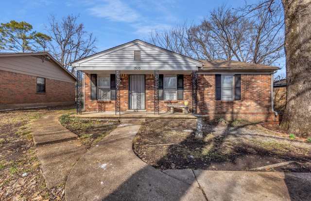 1910 Whitney Ave photos photos