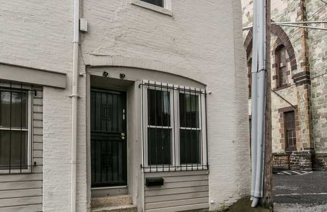 13 E BRANCH LANE Gallery 3