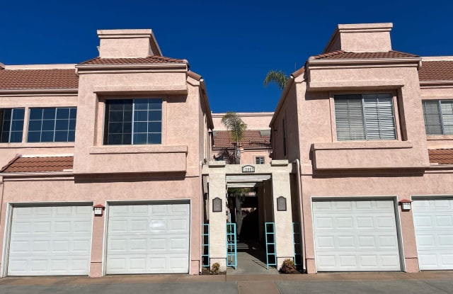 12057 Calle De Leon - 12057 Calle De Leon, Rancho San Diego, CA 92019
