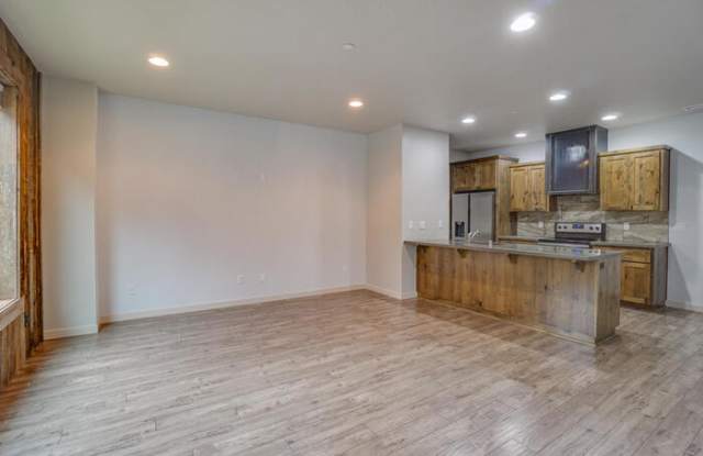 132 North 43rd Place Gallery 4