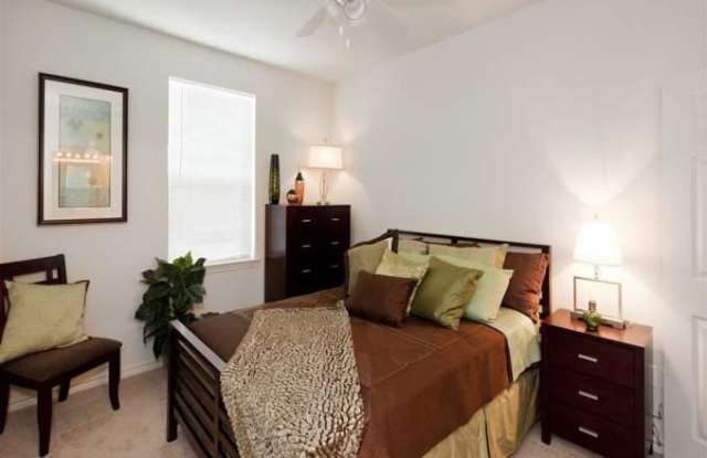 1832 Post Rd Gallery 3
