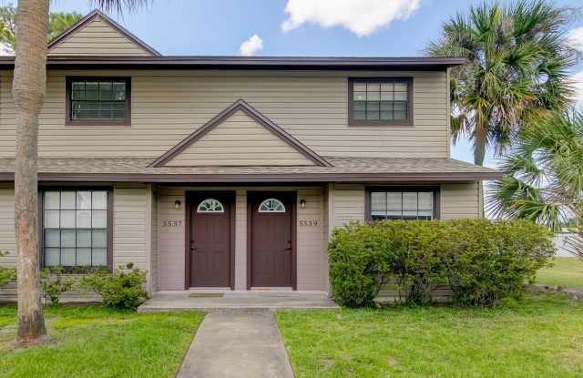 Beautiful 2BR/1.5BA Townhome for rent Near Lake Baldwin! - 5539 Decatur Street, Orange County, FL 32807 Beautiful 2BR/1.5BA Townhome for rent Near Lake Baldwin! - 5539 Decatur Street, Orange County, FL 32807