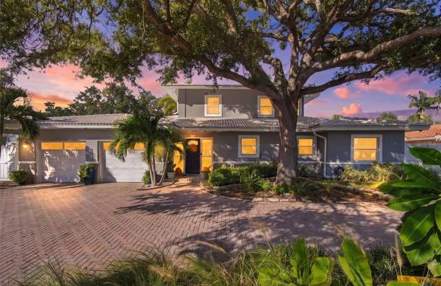 5411 ALOHA Drive Gallery 1