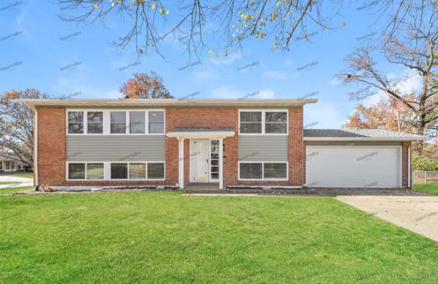 2205 Montagne Drive - 2205 Montagne Drive, St. Louis County, MO 63033