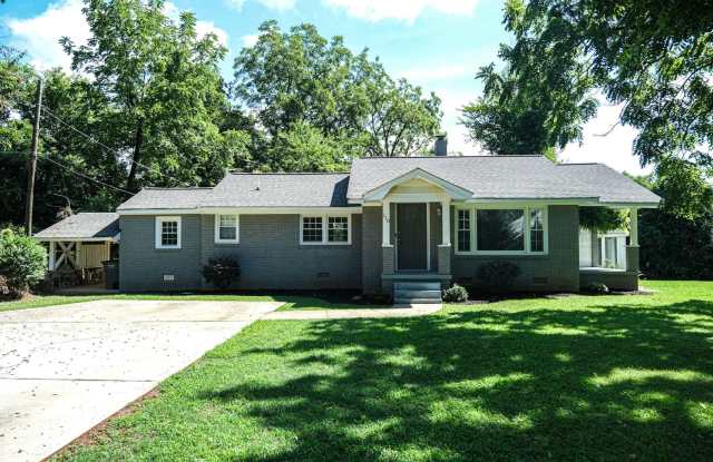 Charming 3/2.5 House with Lawn Care included! photos photos