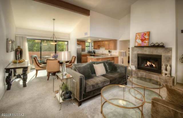 5051 N Sabino Canyon Road unit: 2211 photos photos