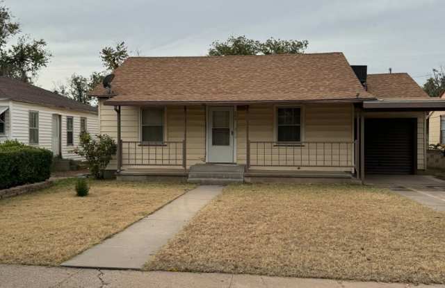 3 bedroom home - 505 South Mesquite Street, Carlsbad, NM 88220