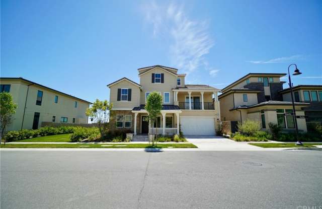 60 Iluna - 60 Iluna, Irvine, CA 92618