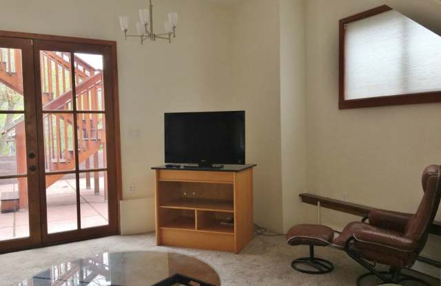 Fully Furnished Home in Historic Glenwood Gallery 4