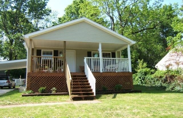 624 East Moody Drive - 624 East Moody Drive, Bloomington, IN 47401