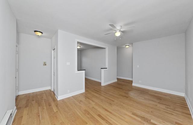 3722 North Pine Grove Ave. Gallery 3