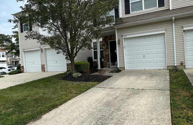 110 SANSOM Lane photos photos