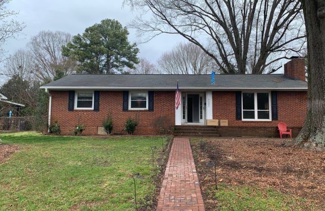 1121 Seneca Place - 1121 Seneca Place, Charlotte, NC 28210
