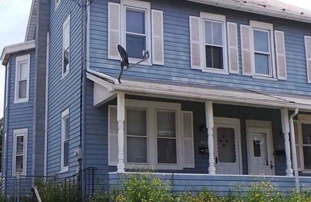 3 Br Home for rent in Northampton Borough - 805 Washington Avenue, Northampton, PA 18067