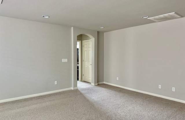 10164 Cascadia Creek Street Gallery 1