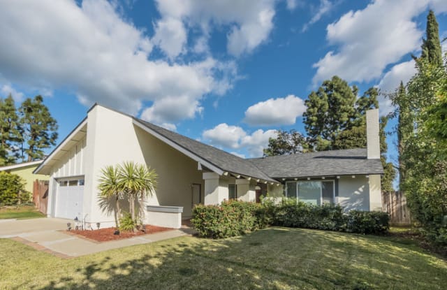 4564 Via De La Plaza - 4564 Via De La Plaza, Yorba Linda, CA 92886