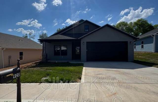 920 Stratford Avenue - 920 Stratford Avenue, Sweetwater, TN 37874