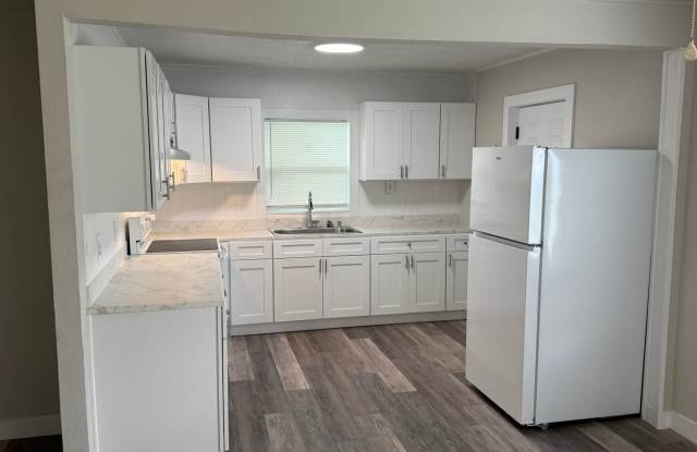 2 Bedroom, 1 Bathroom Single Family Home Gallery 3