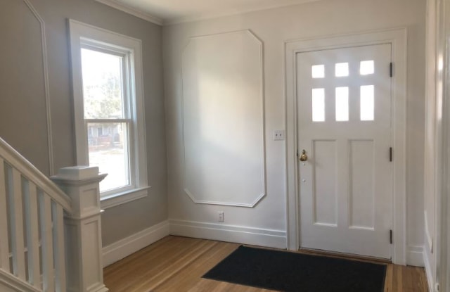 1804 Storrs Ave - 1804 Storrs Avenue, Utica, NY 13501