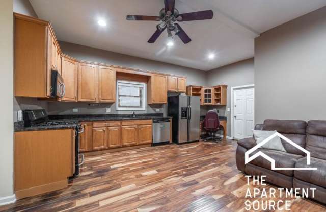 1333 North Bosworth photos photos 1333 North Bosworth photos photos