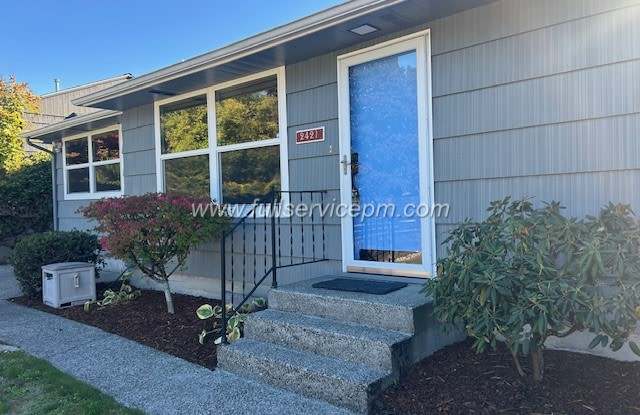 2421 SW 106th St photos photos