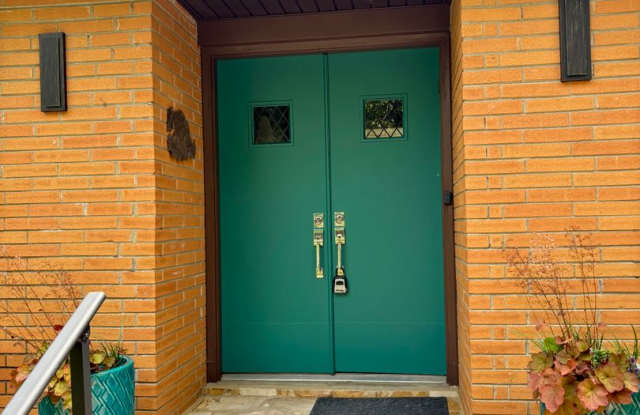 This gem is situated and Lovely 3BE/2BA on a quiet street in Warner Park photos photos This gem is situated and Lovely 3BE/2BA on a quiet street in Warner Park photos photos