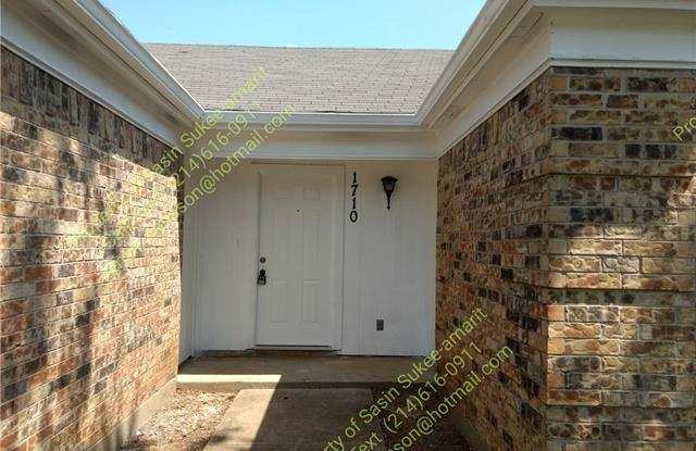 1710 Woodhollow Drive Gallery 4