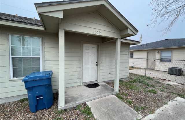 2109 Breezeway photos photos