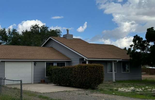 3 bedroom 2 bathroom in Prescott Valley Gallery 1