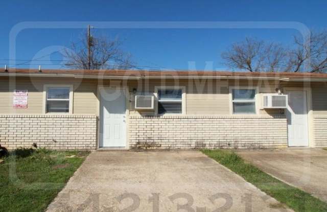 926 J R Court Gallery 2