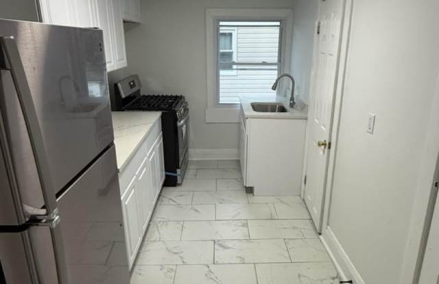 125 OSBORNE Road unit: 3 photos photos