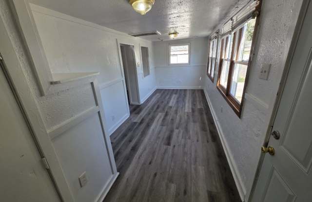48 1/2 E Main LC Gallery 3
