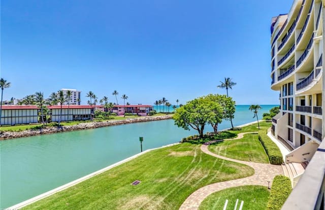 2304 Gulf Shore BLVD N - 2304 Gulf Shore Boulevard North, Naples, FL 34103